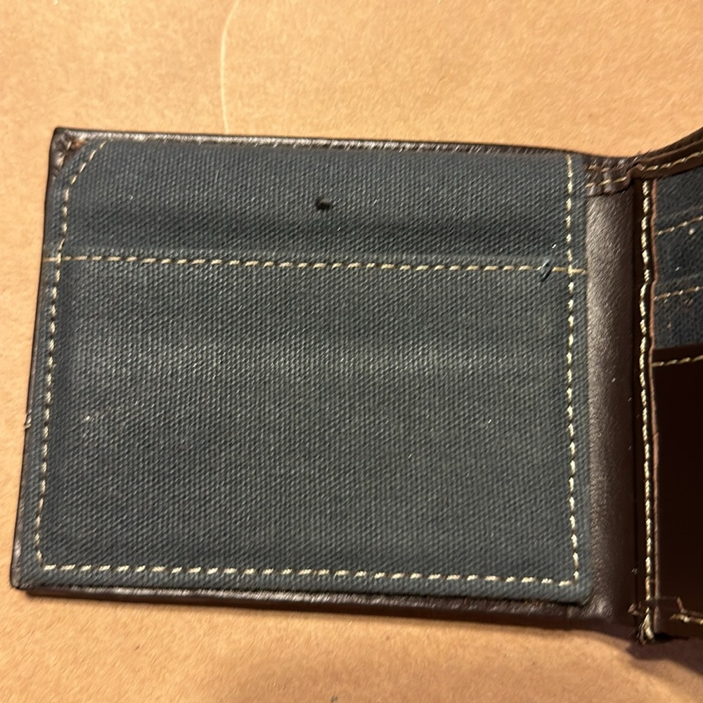 Timberland Wallet - Picture 2 of 6